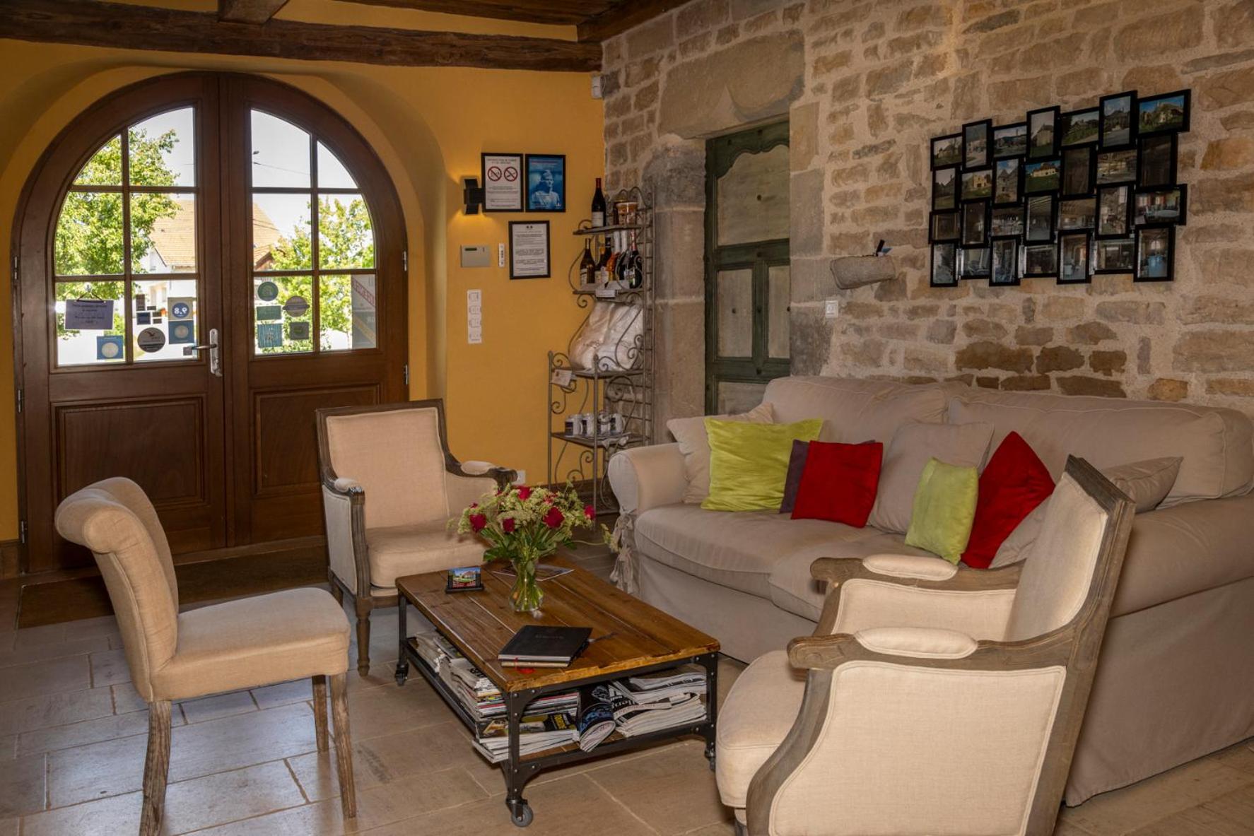 Bed and Breakfast Le Relais Des Deux Tours Brémondans Exterior foto