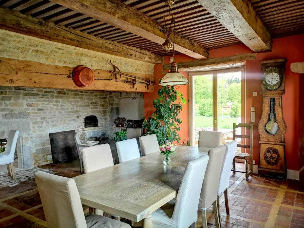 Bed and Breakfast Le Relais Des Deux Tours Brémondans Exterior foto
